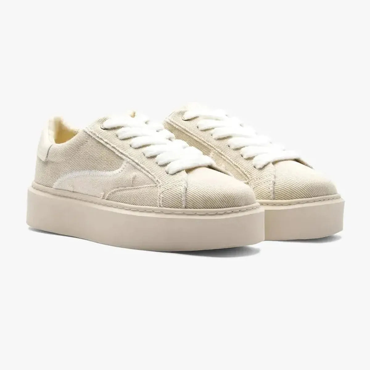Reternity Le Promeneur Sneakers in Washed Cream