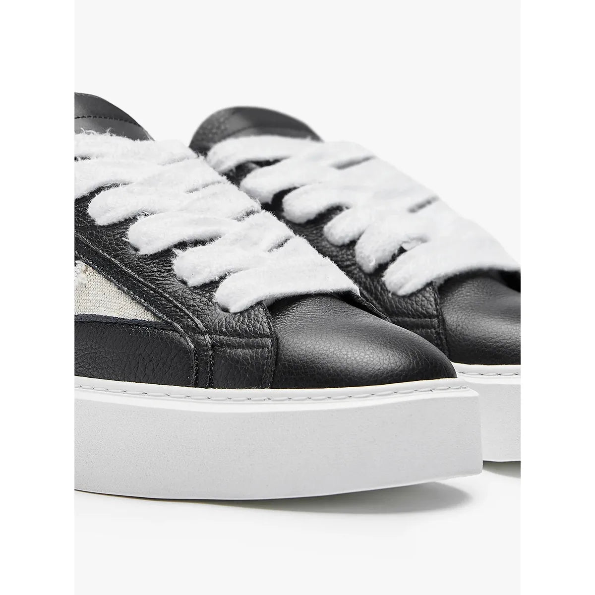Reternity Le Promeneur - Black Sneakers