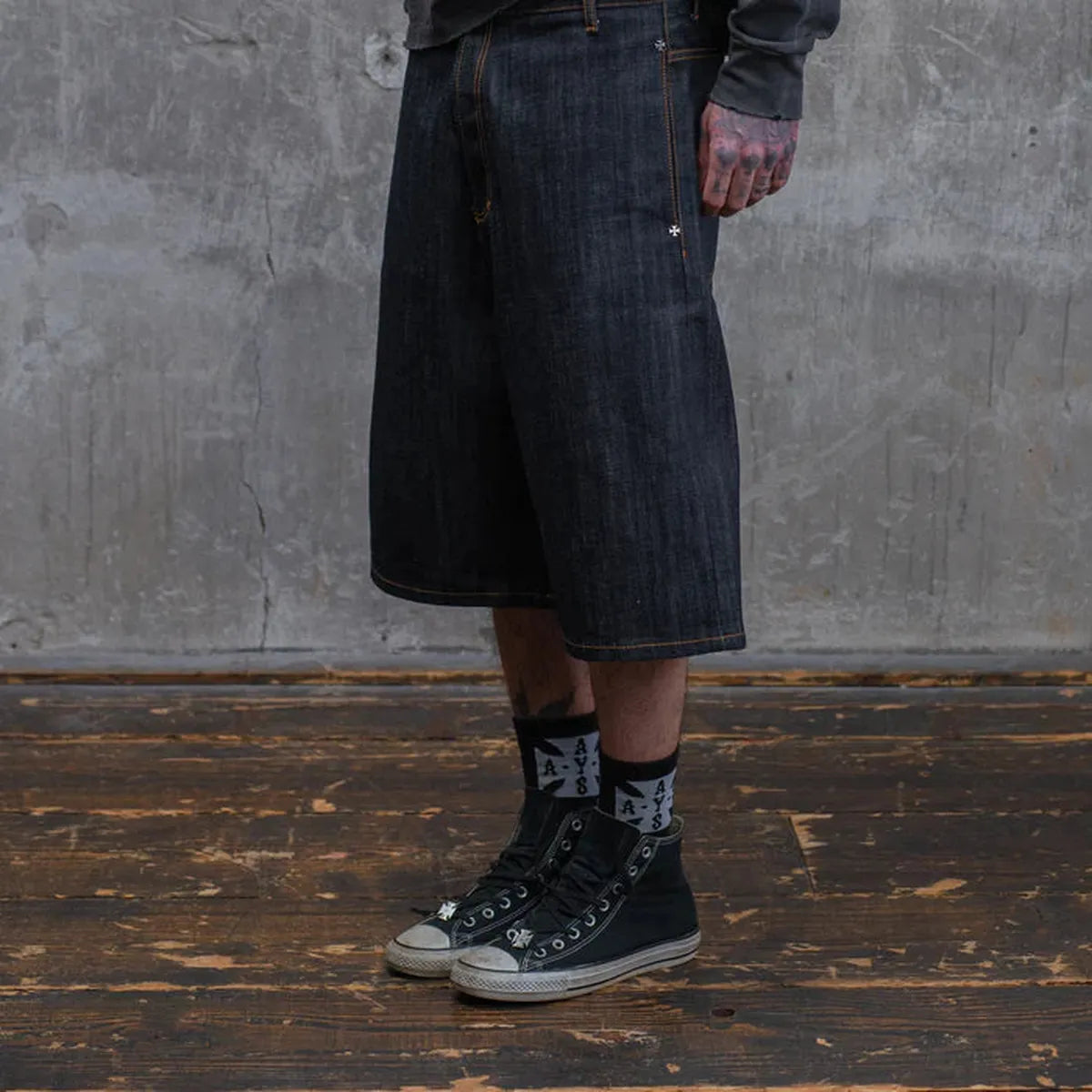 ASKYURSELF Indigo Denim Jeans Shorts in Raw Indigo
