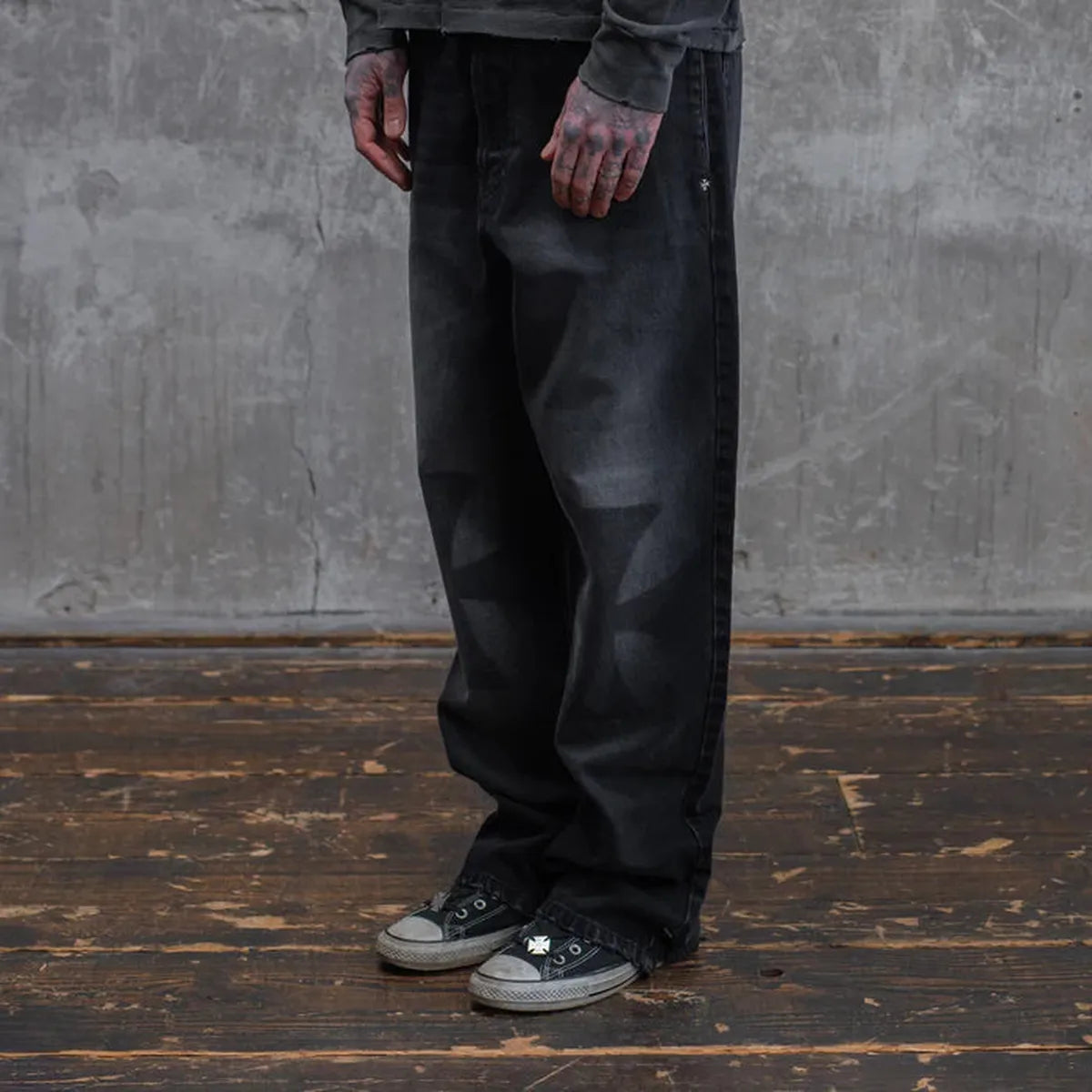 ASKYURSELF Cross Patch Baggy Jeans in Washed Black