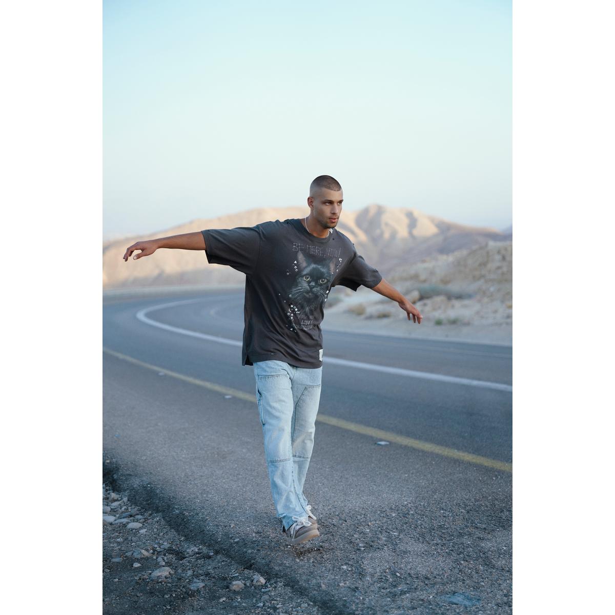 Maison Mihara Cat Printed Embellished Distressed T-shirt