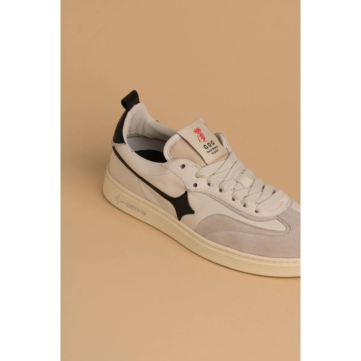 Garden Of God Earth Off White Black