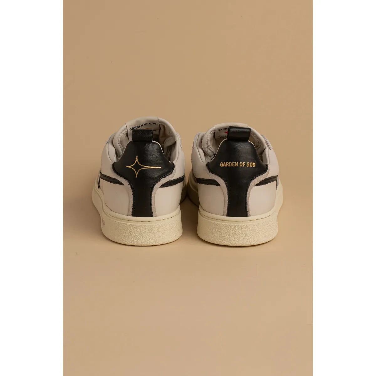 Garden Of God Earth Off White Black