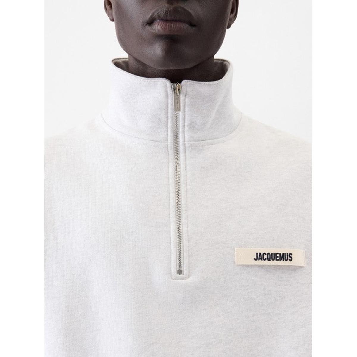 Jacquemus Gros Grain Zipped-Rollneck Sweatshirt in Grey