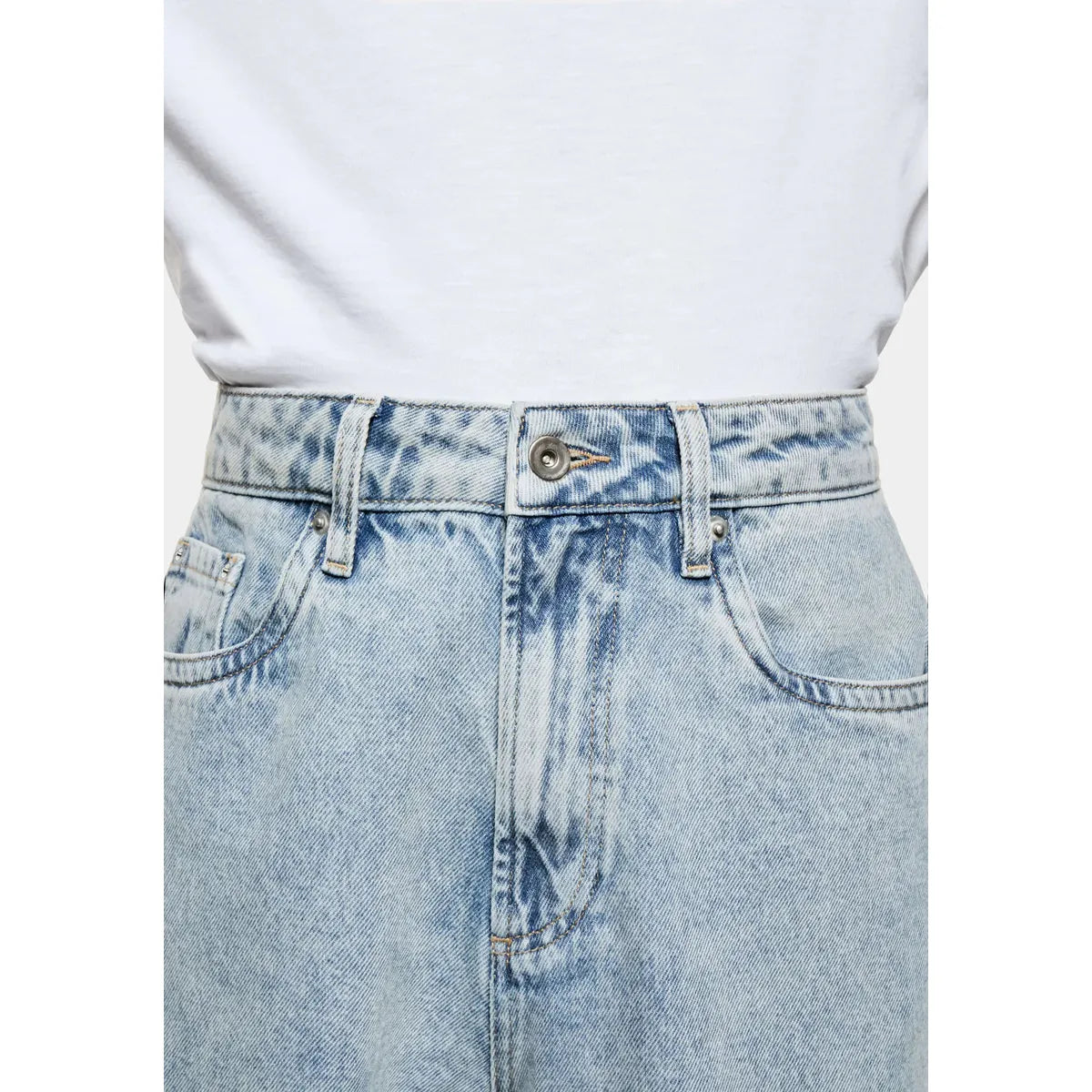 MKI DENIM CLASSIC BLEACH WASH JEAN