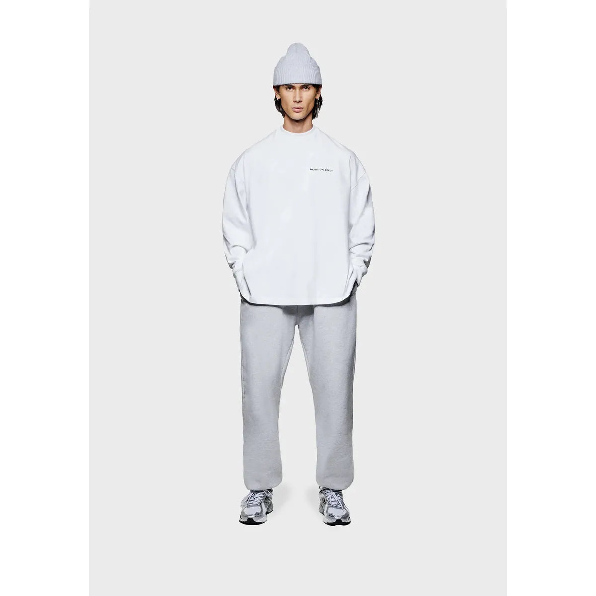 MKI WHITE UNIFORM LONGSLEEVE T-SHIRT