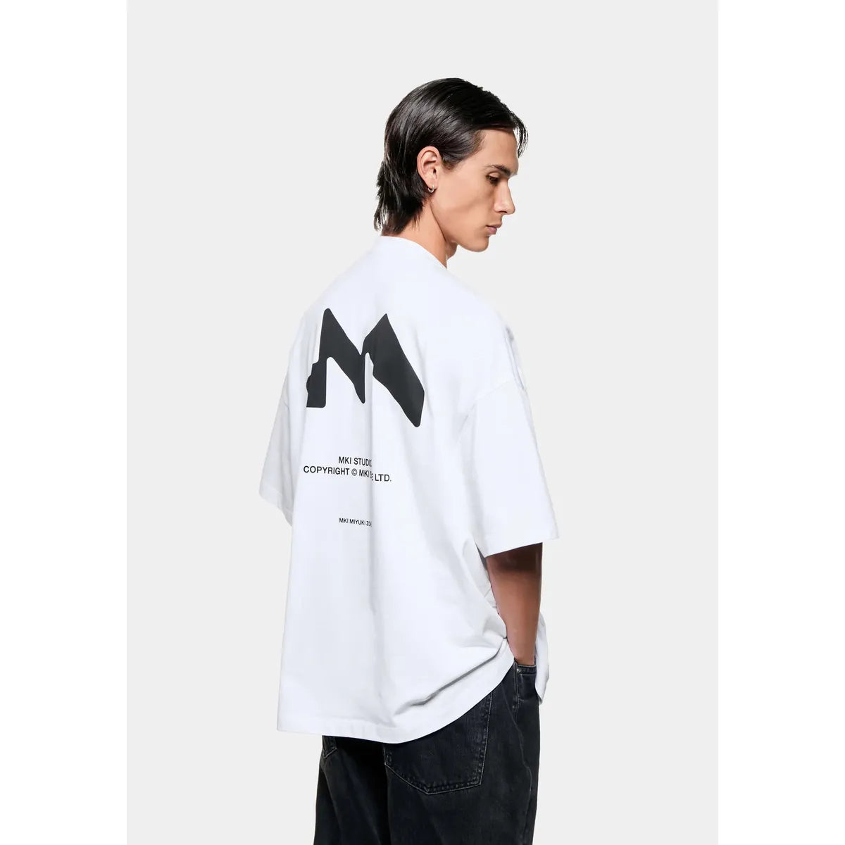 MKI SILHOUETTE WHITE T-SHIRT
