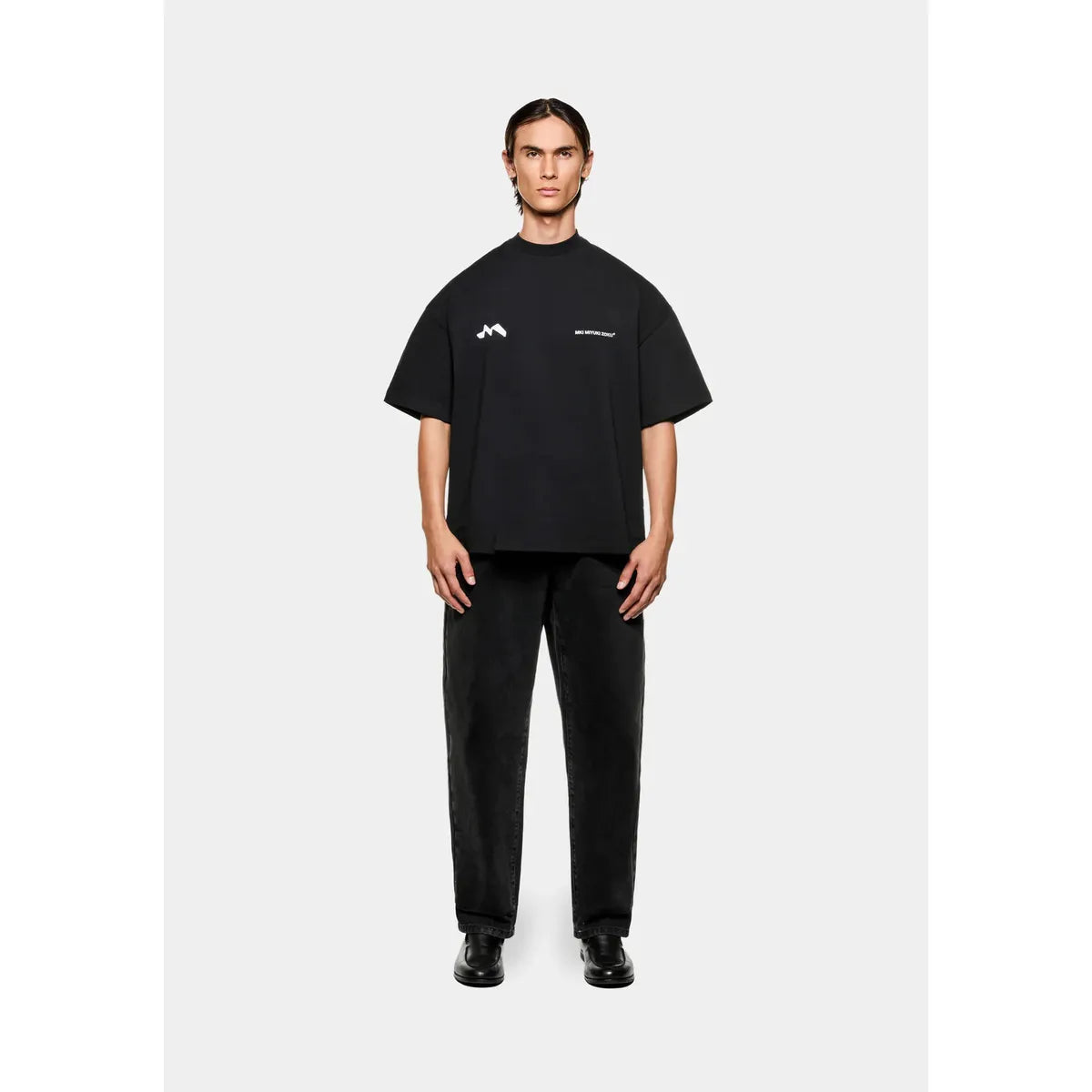 MKI SILHOUETTE BLACK T-SHIRT