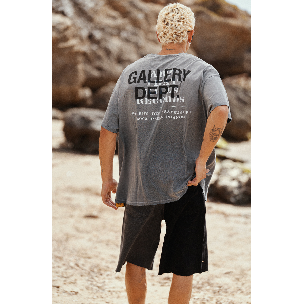 Gallery Dept. 40-Years Relaxed-fit Tee in Black