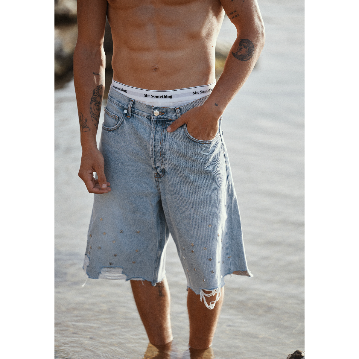 ASKYURSELF Cross Pin Baggy Jeans Shorts in Washed Blue