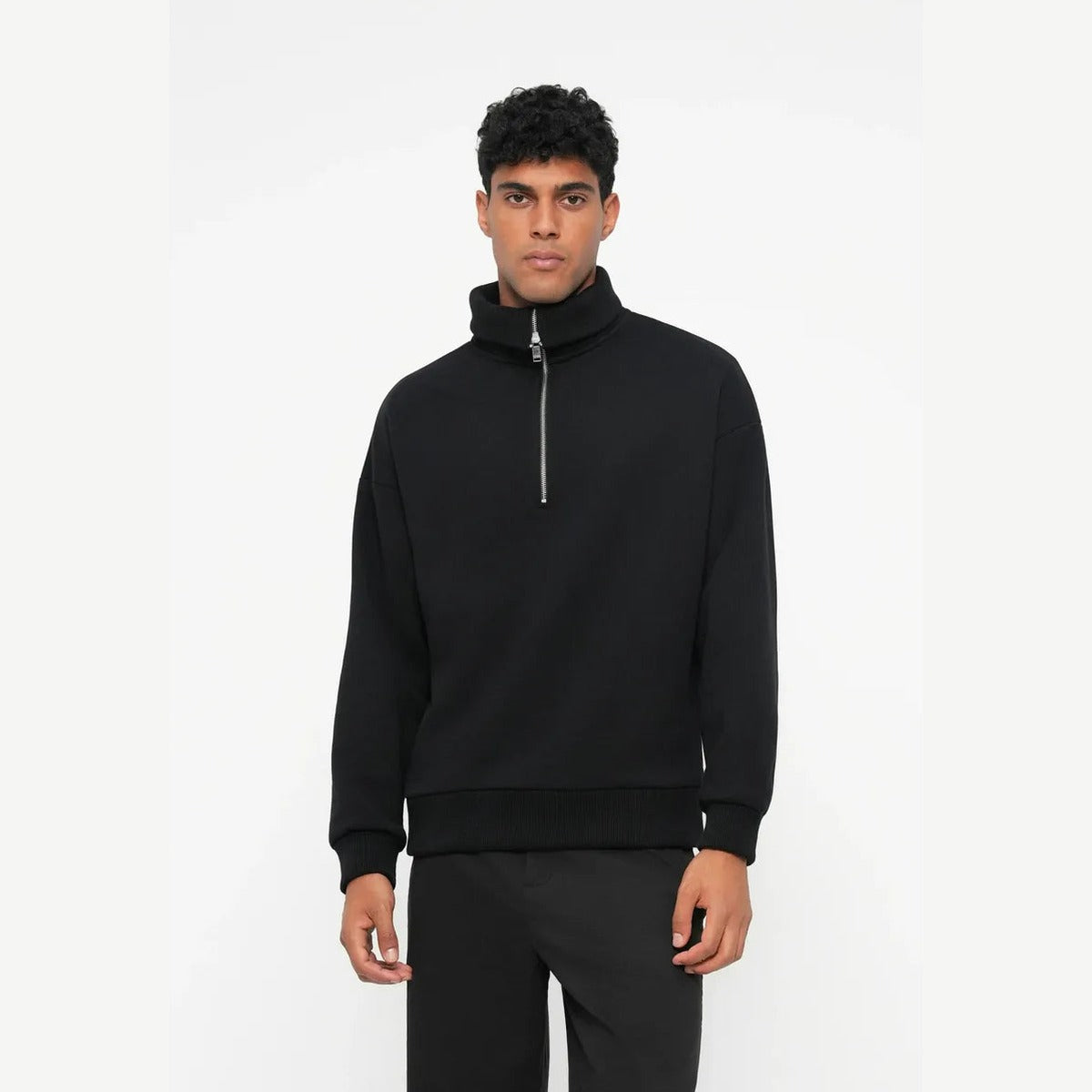 Drykorn Kailep Half-Zip Sweatshirt in Black