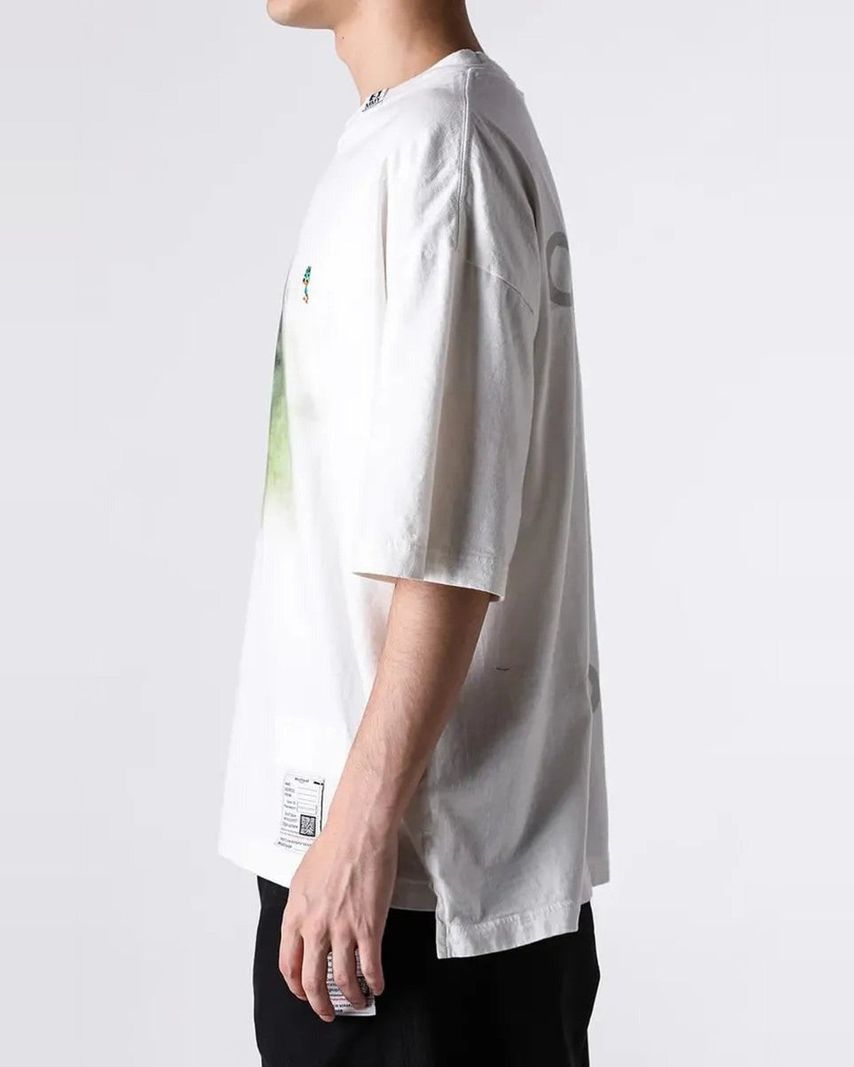 Maison Mihara Yasuhiro Leon Print T-Shirt in White