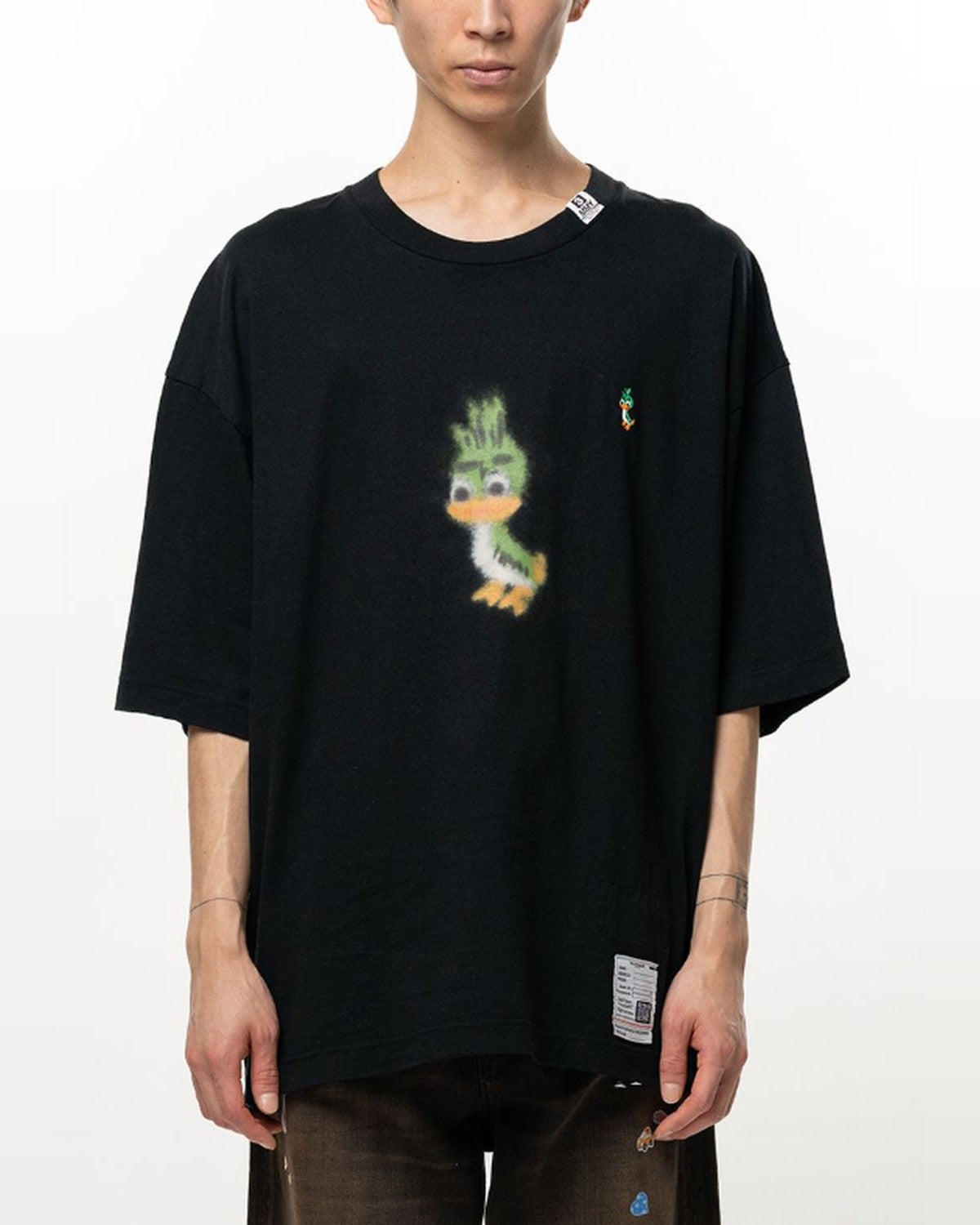 Maison Mihara Yasuhiro Leon Print T-Shirt in Black