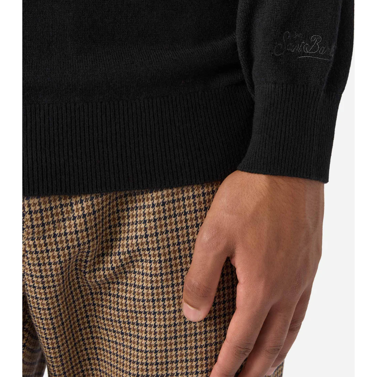 MC2 BLACK BOND TURTLENECK SWEATER