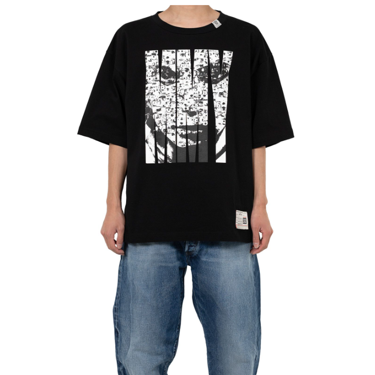 "Maison Mihara x MASSES" Face Print Black T-shirt