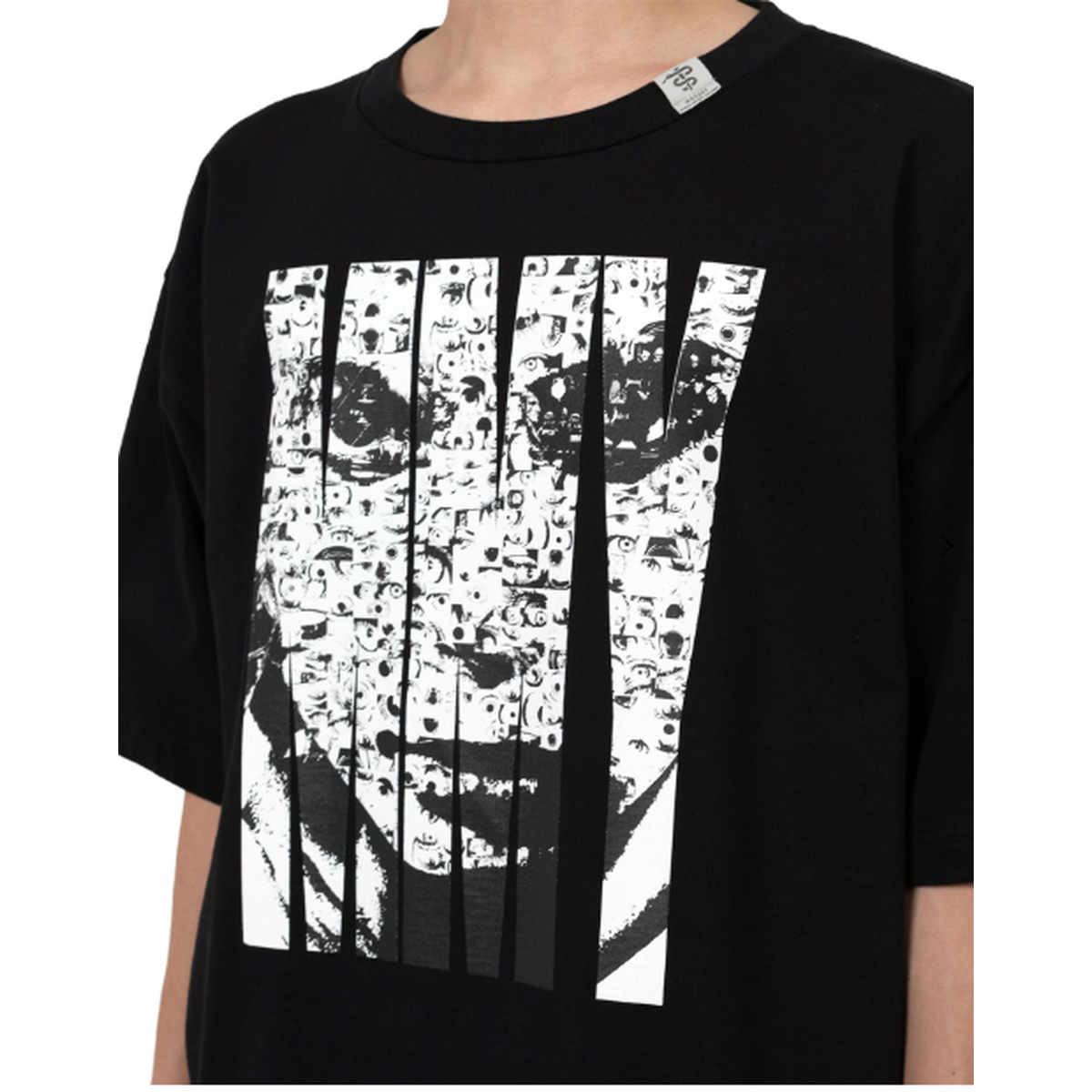 "Maison Mihara x MASSES" Face Print Black T-shirt