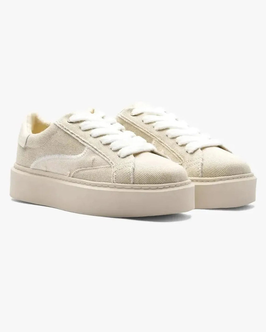 Reternity Le Promeneur Sneakers in Washed Cream