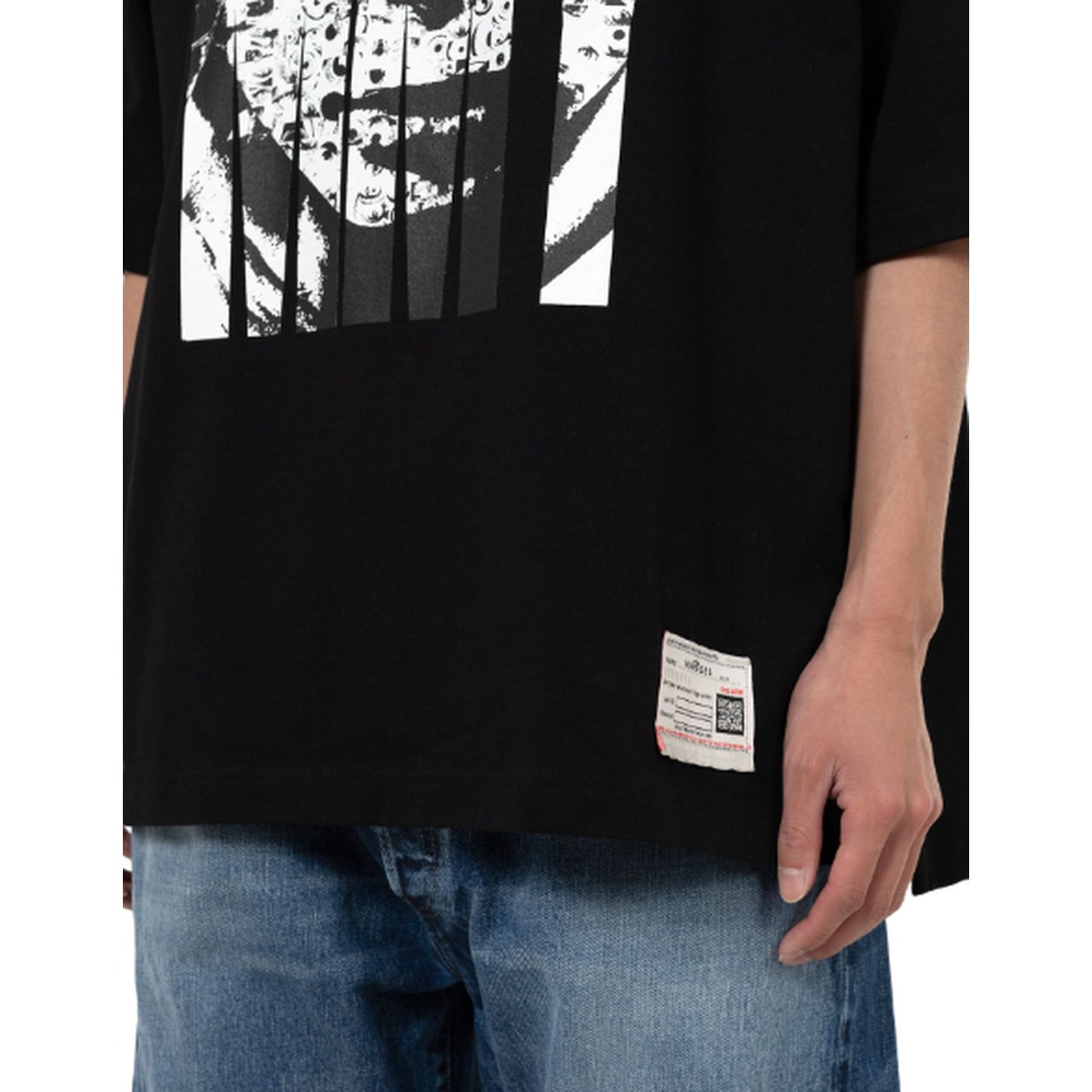 "Maison Mihara x MASSES" Face Print Black T-shirt