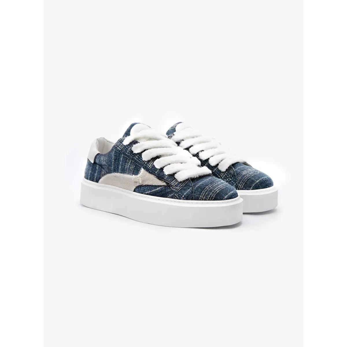 Reternity Blue Flannel Le Promeneur Sneakers