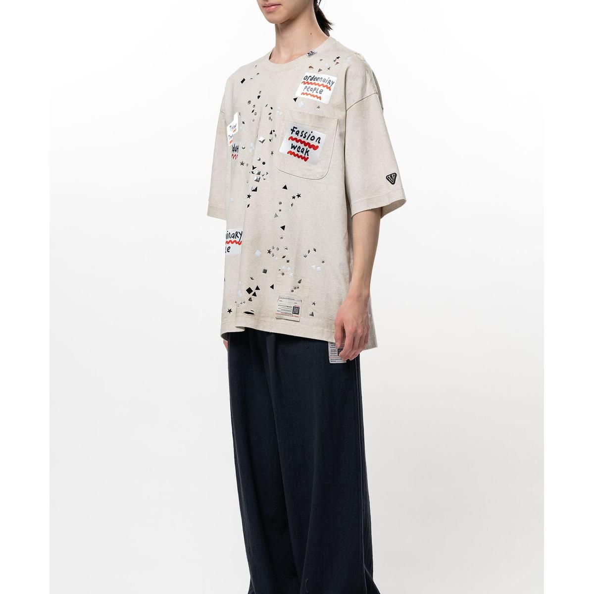 Maison Mihara Embellished Sticker Beige T-shirt