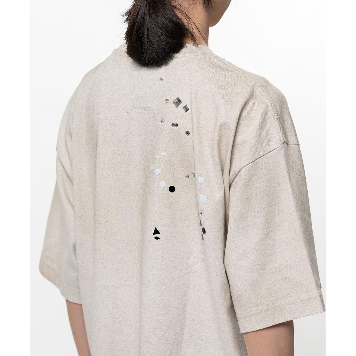 Maison Mihara Embellished Sticker Beige T-shirt