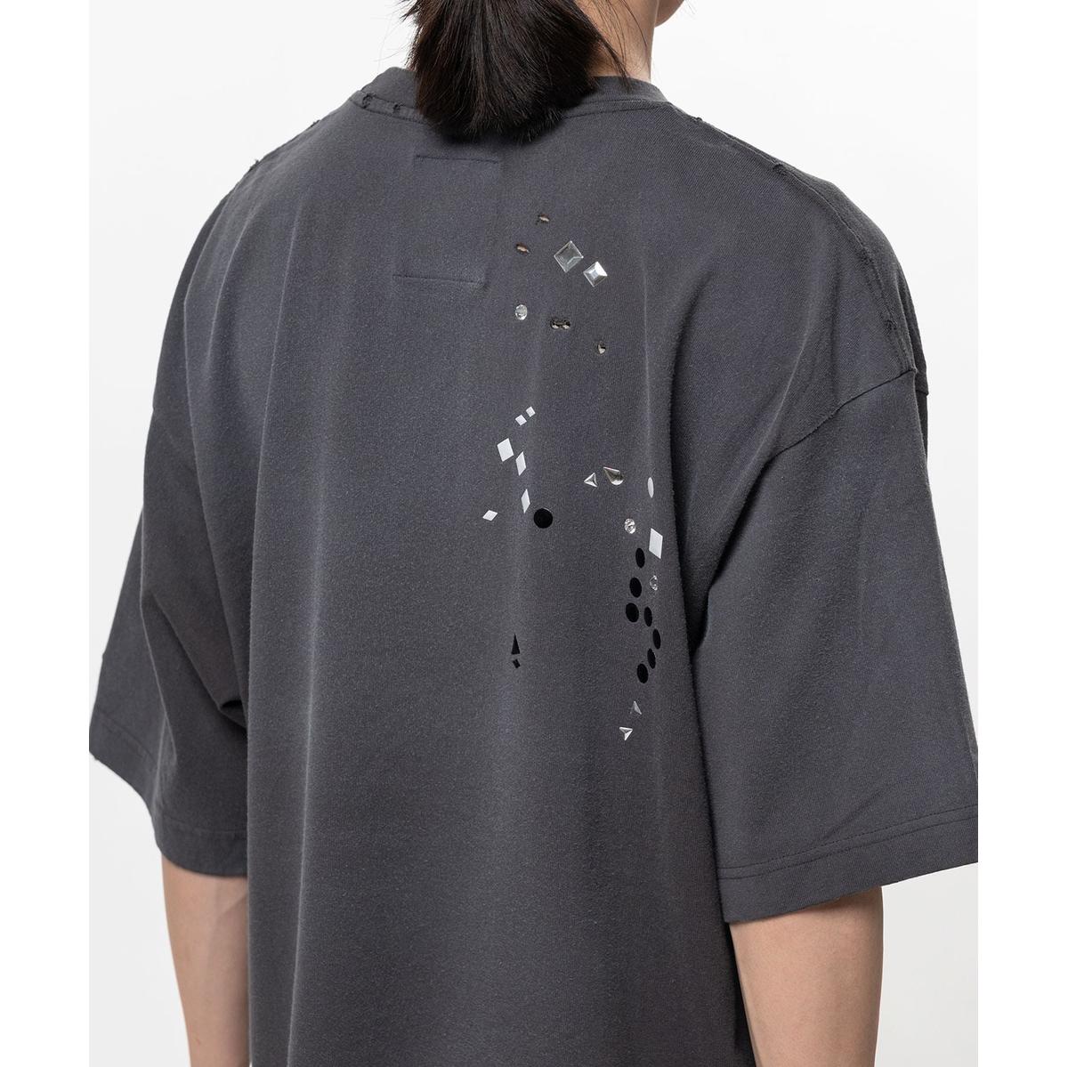 Maison Mihara Embellished Sticker Black T-shirt