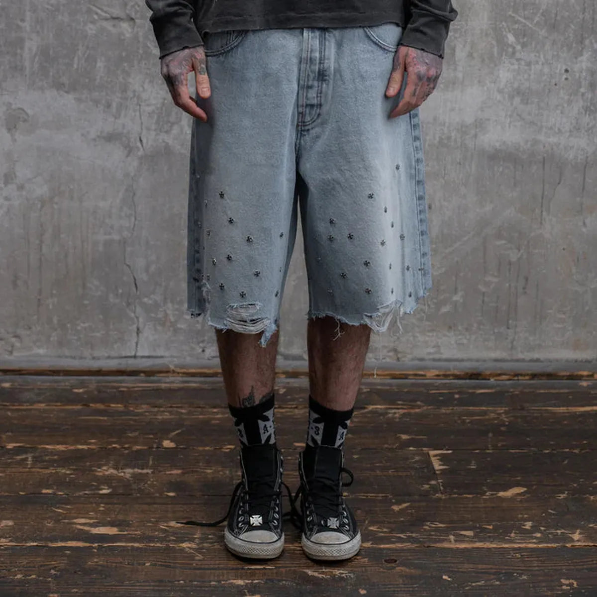 ASKYURSELF Cross Pin Baggy Jeans Shorts in Washed Blue