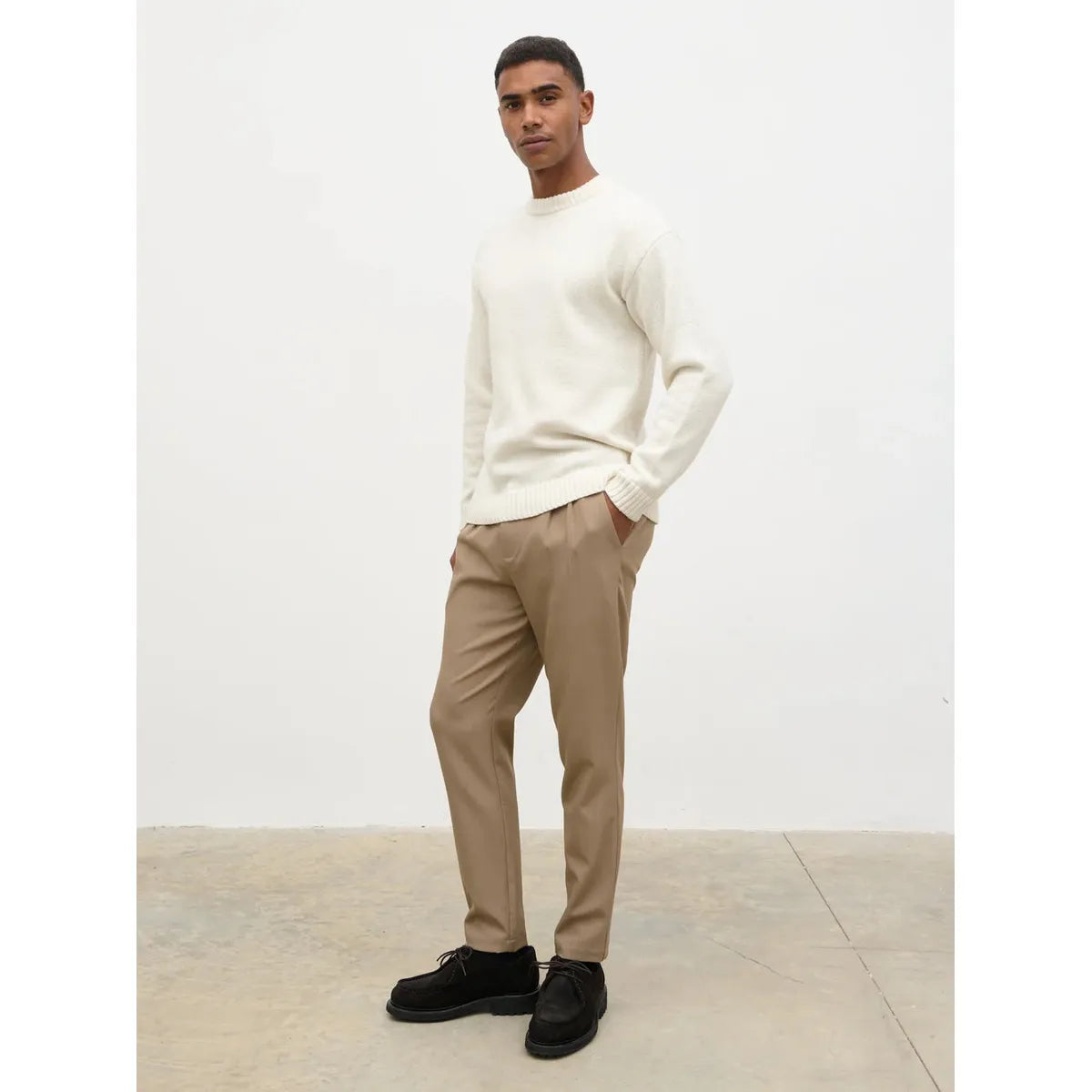 NOBL Axton Tailored Trousers Beige