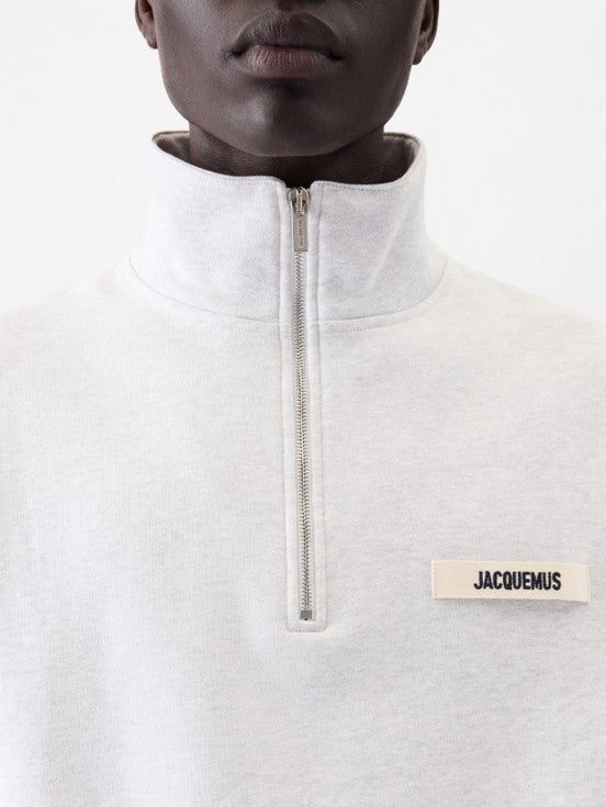 Jacquemus Gros Grain Zipped-Rollneck Sweatshirt in Grey
