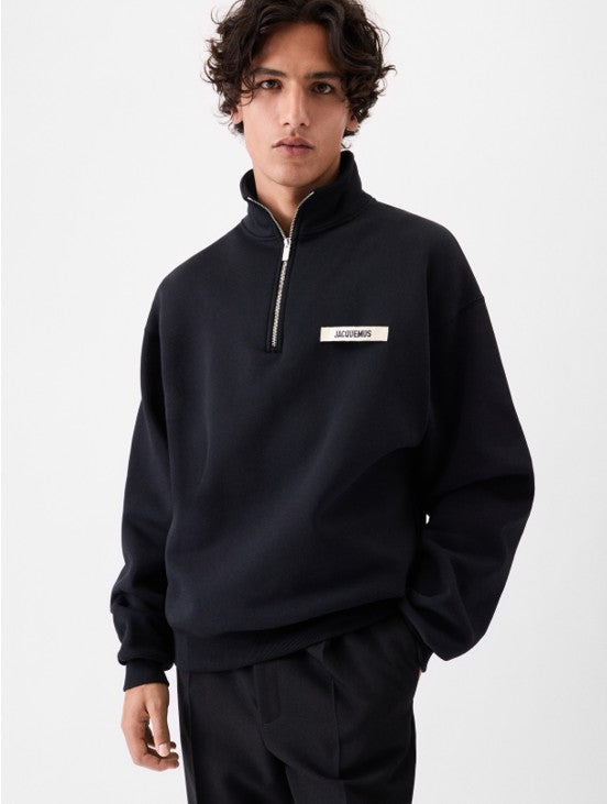 Jacquemus Gros Grain Zipped-Rollneck Sweatshirt in Black