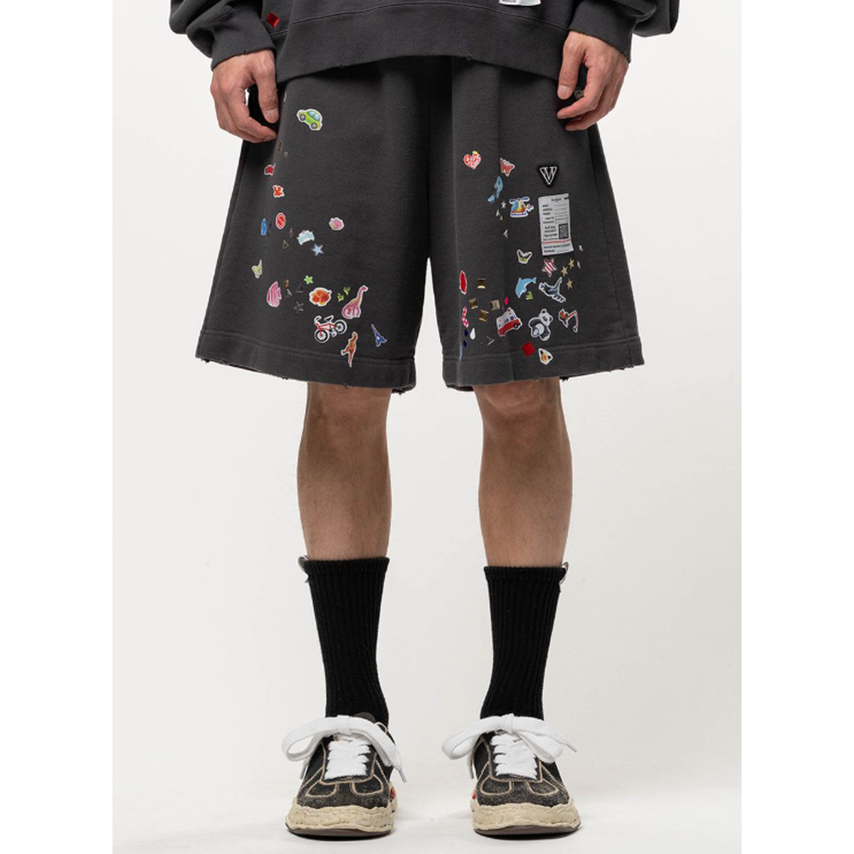 Maison Mihara Kids Sticker Printed Sweat Shorts in Black