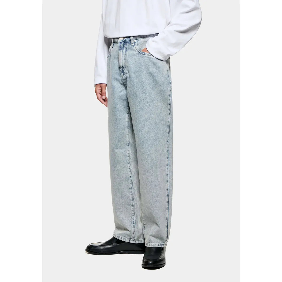 MKI DENIM CLASSIC BLEACH WASH JEAN