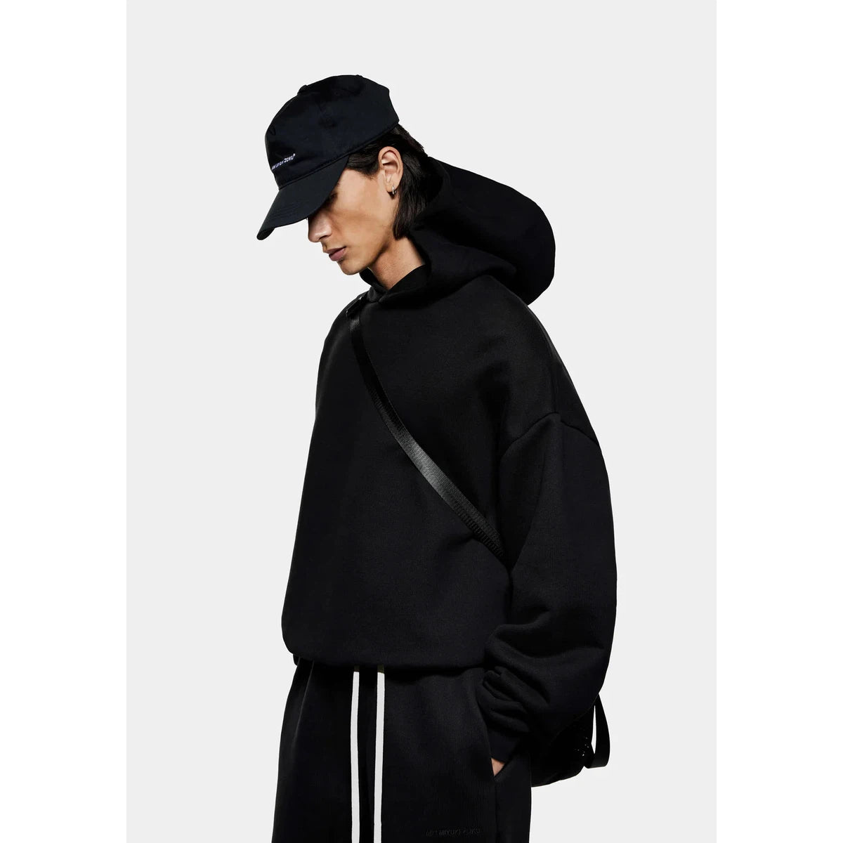 MKI 800 GSM SUPERWEIGHT HOODY BLACK