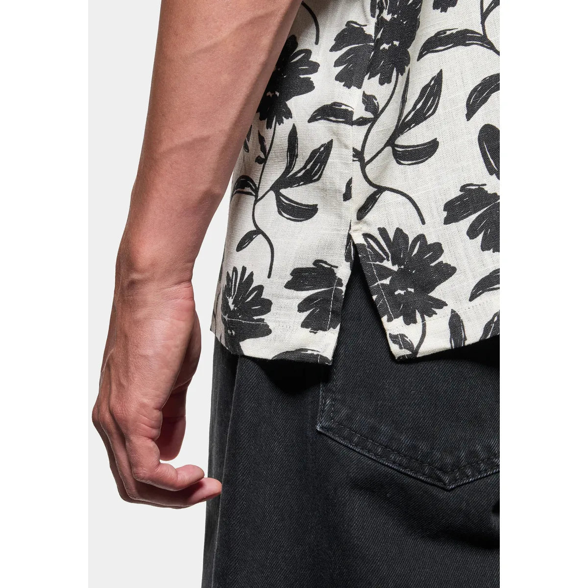 MKI FLORAL LINEN VACATION SHIRT