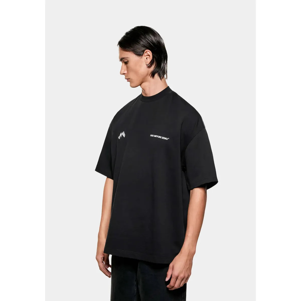 MKI SILHOUETTE BLACK T-SHIRT