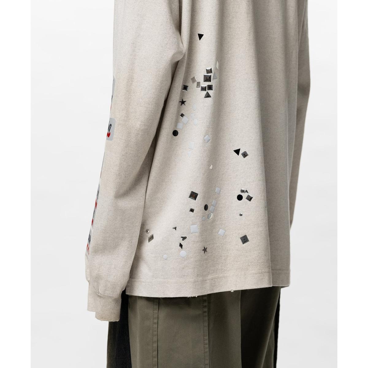 Maison Mihara Embellished Sticker Long Sleeve White T-shirt