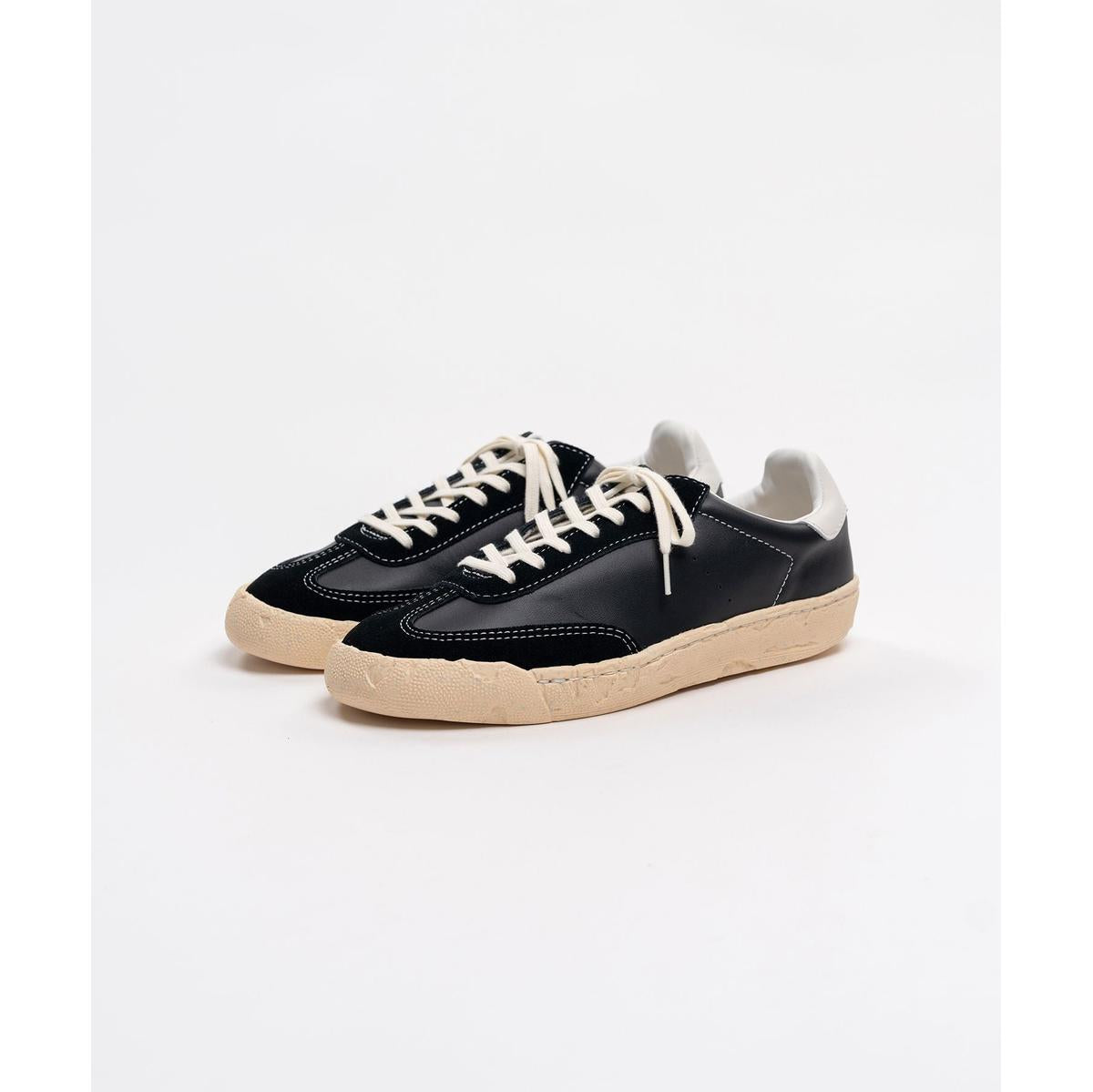 Maison Mihara Yasuhiro "FRANCIS" PAST Sole Mixed Material Black Low-Top Sneakers